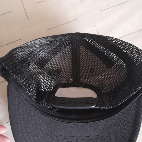Men's snapback hat. Nwt - Picture 5 of 8